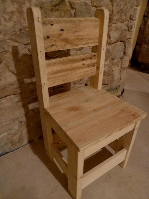 Chair made from pallets by Nigel